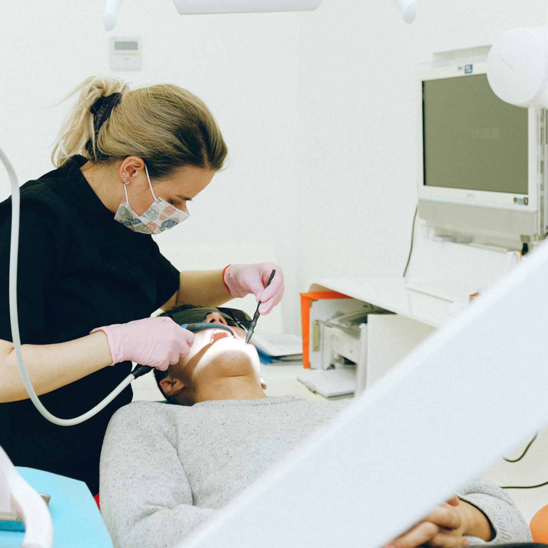 dentist-with-smile (1) (1)